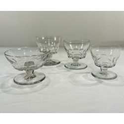 Baccarat - série de 4 coupes à champagne en cristal des années 1960