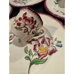 Sarreguemines - Assiettes à gâteau et tasses à café en faïence ancienne