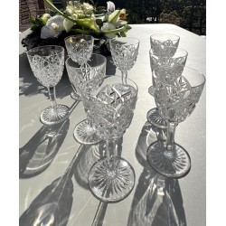 Baccarat - 8 verres à vin...