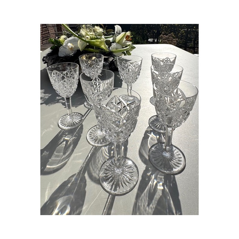 Baccarat - 8 verres à vin modèle Juigné