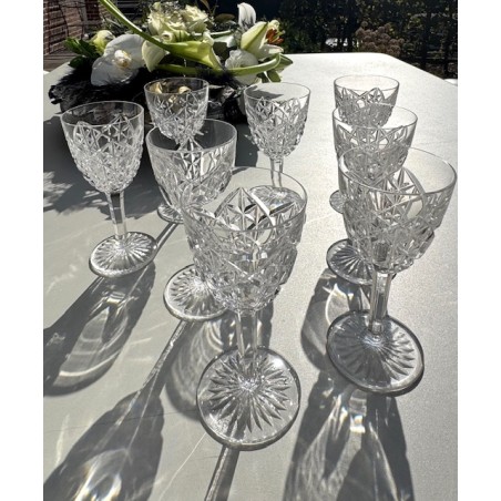 Baccarat - 8 verres à vin modèle Juigné