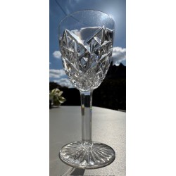 Baccarat - 8 verres à vin modèle Juigné