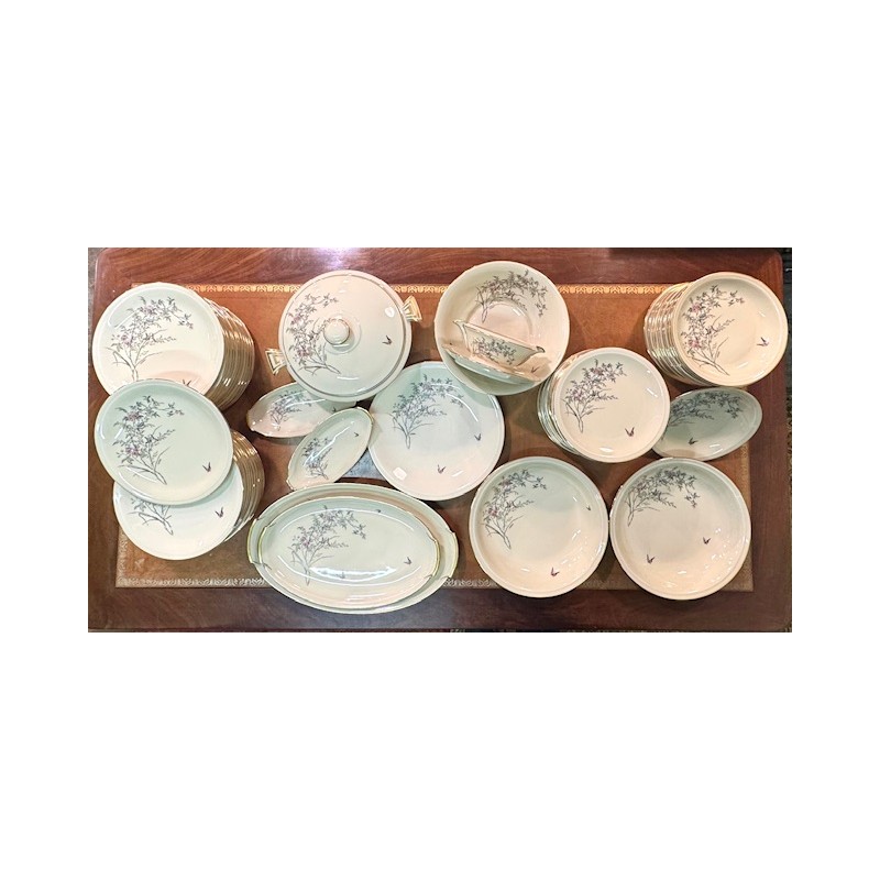 Complet service en porcelaine fine de l'ancienne Manufacture Royale de Limoges