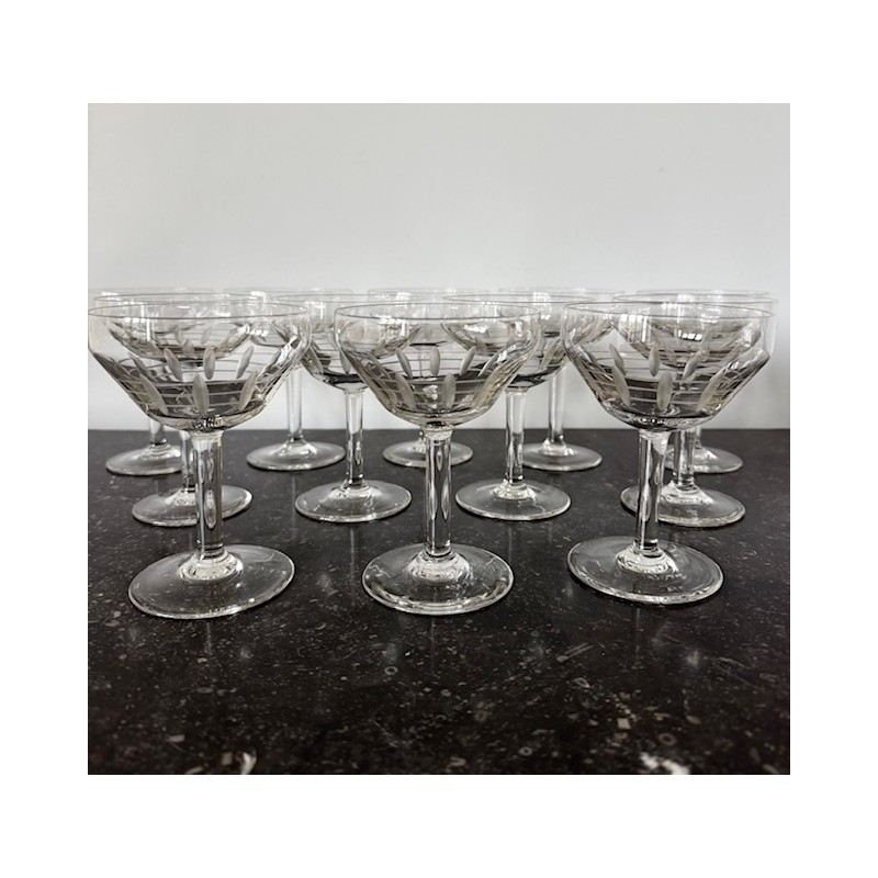 Service de 12 coupes à champagne en cristal