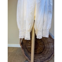 Linge ancien - Combinaison culotte brodée de 1900