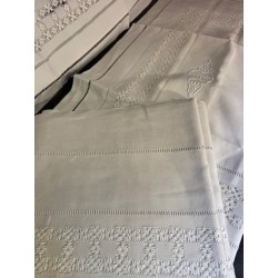 Linge ancien - Parure de lit en lin brodé