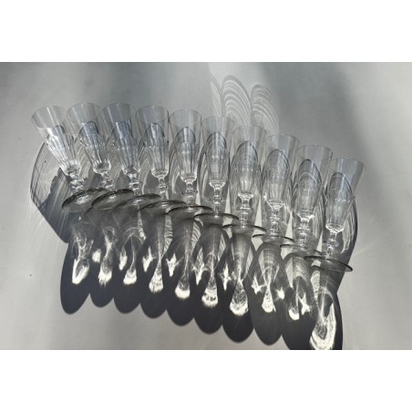 Baccarat XIXème - 10 flûtes anciennes en cristal demi fort