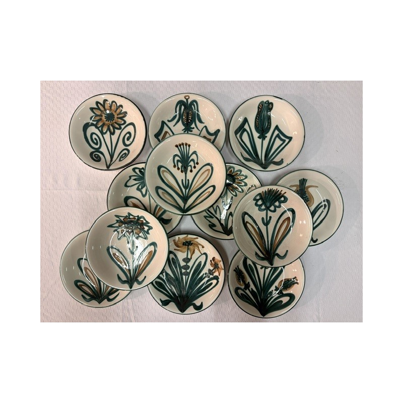 Robert Picault Vallauris - Série de 12 assiettes creuses décor Fleur