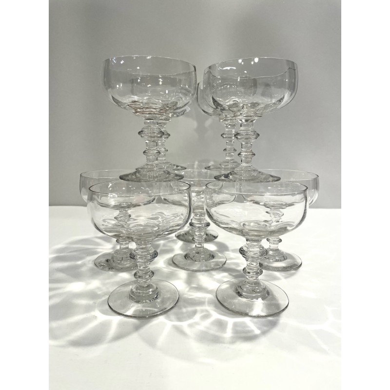 10 Coupes à Champagne en verre ancien