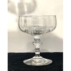 10 Coupes à Champagne en verre ancien